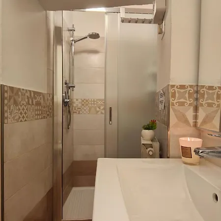 Apartment Dreaming *